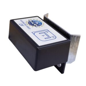 1109020-voltage-regulator-12v